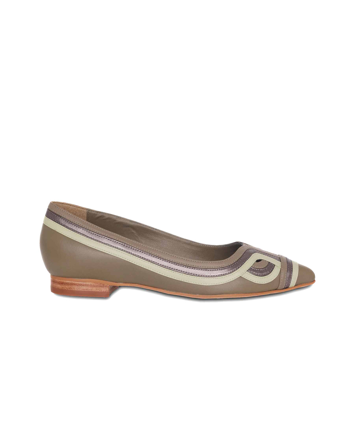 Mangara Atelier Begonia Ballerinas aus grünem Leder mit Lagendetails – Vorderansicht – SKU SA24CE37