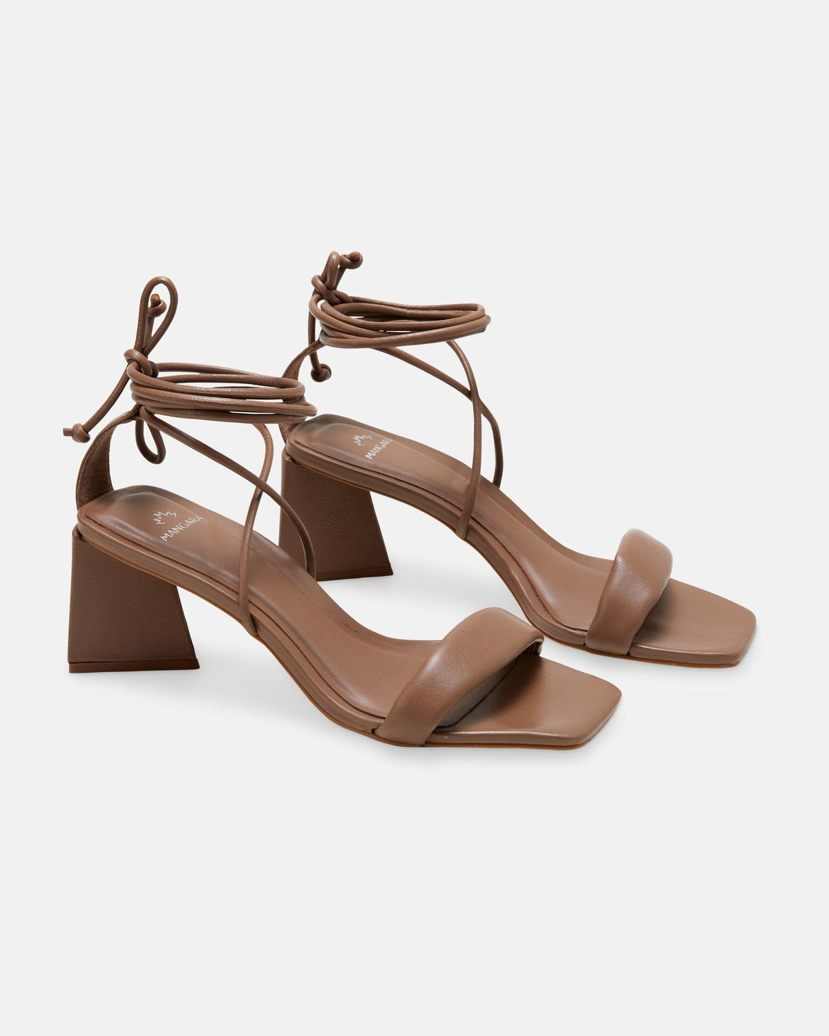 Mangará Atelier Caúna Schokoladen-Riemchensandalen aus Leder – Riemendetail – SKU 222A124537