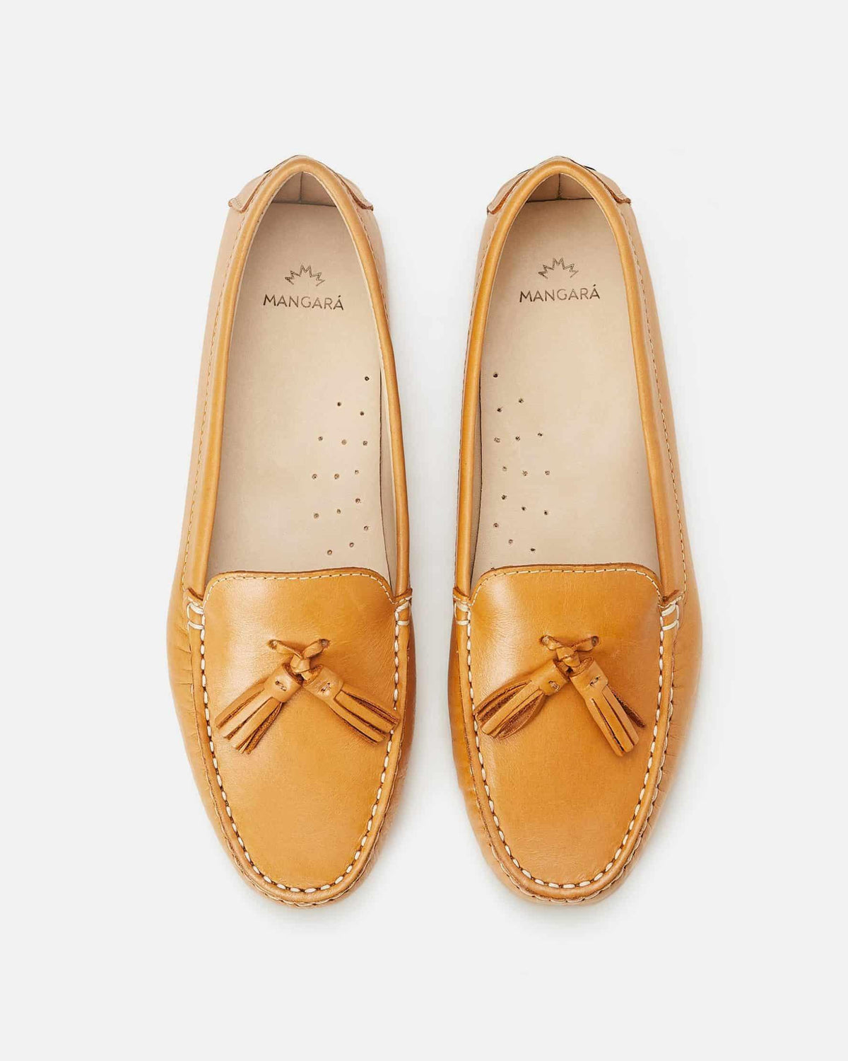 Mangará Atelier Caviúna Karamell-Quasten-Loafer aus Kalbsleder – Seitenansicht – SKU 222H023138