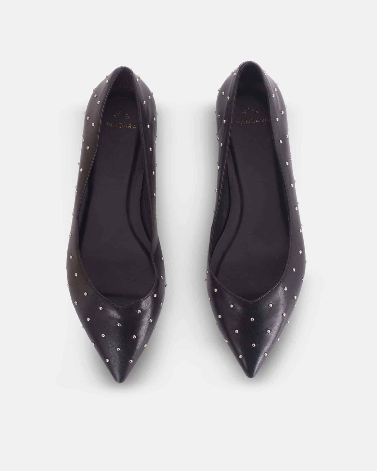 Schwarze Ballerinas aus Leder mit Nieten von Mangará Atelier – Nietendetail – SKU 505FA1MBL38