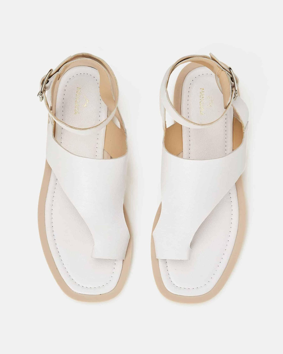 Mangará Atelier Weiße Leder-Flachsandalen mit Zehenring – Seitenansicht – SKU 222G05AA38
