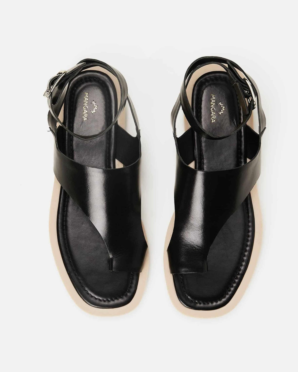 Mangará Atelier Zehenring-Sandalen aus schwarzem Leder – Sohlenansicht – SKU 222G5AB37