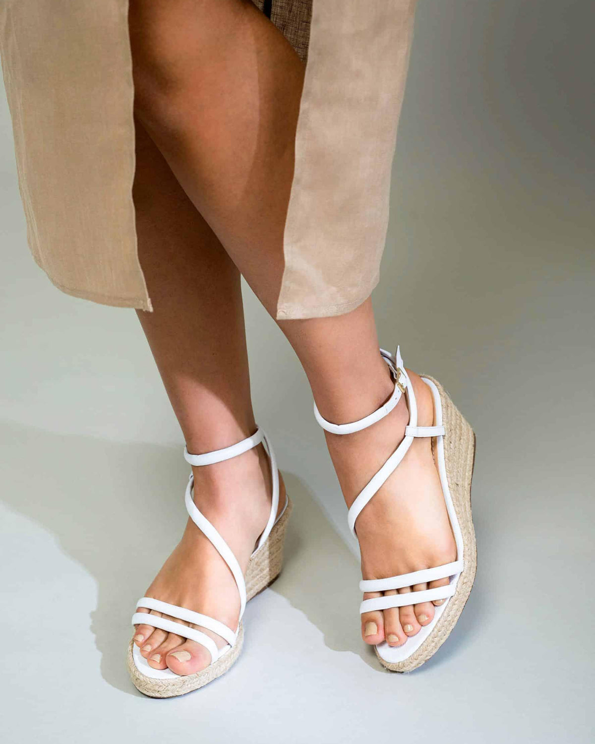 Mangará Atelier Espadrille-Wedges aus weißem Leder – Sohlenansicht – SKU 222G15AA39