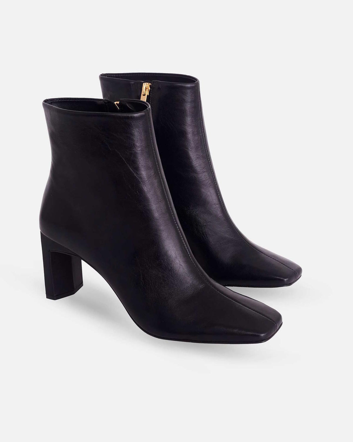 Mangará Atelier Black Goat Leather Ankle Boots – Side View – SKU 377CA4MBL37
