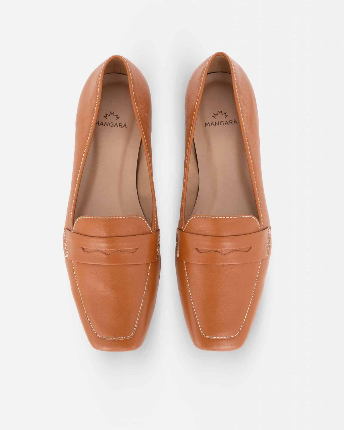 Braune Leder-Loafer von Mangará Atelier mit eckiger Zehenpartie – Detailansicht – SKU 201NVCA37