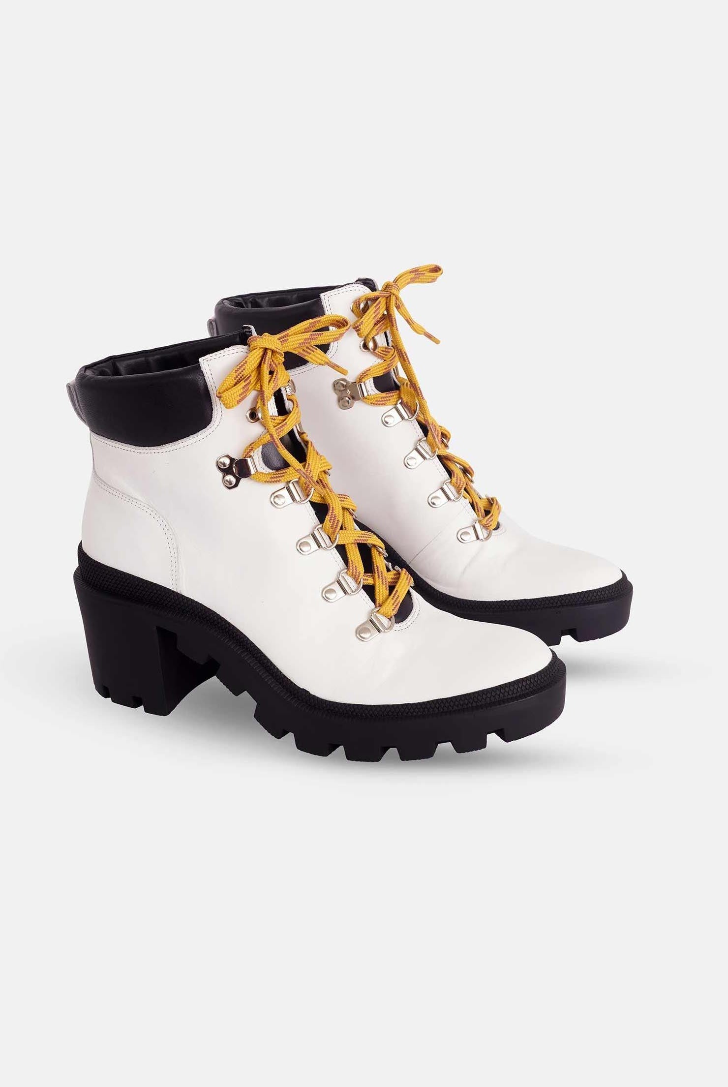 Mangará Women's Ankle Boots Vriesea Goat Leather - Combat Boot - 9cm Block Heel
