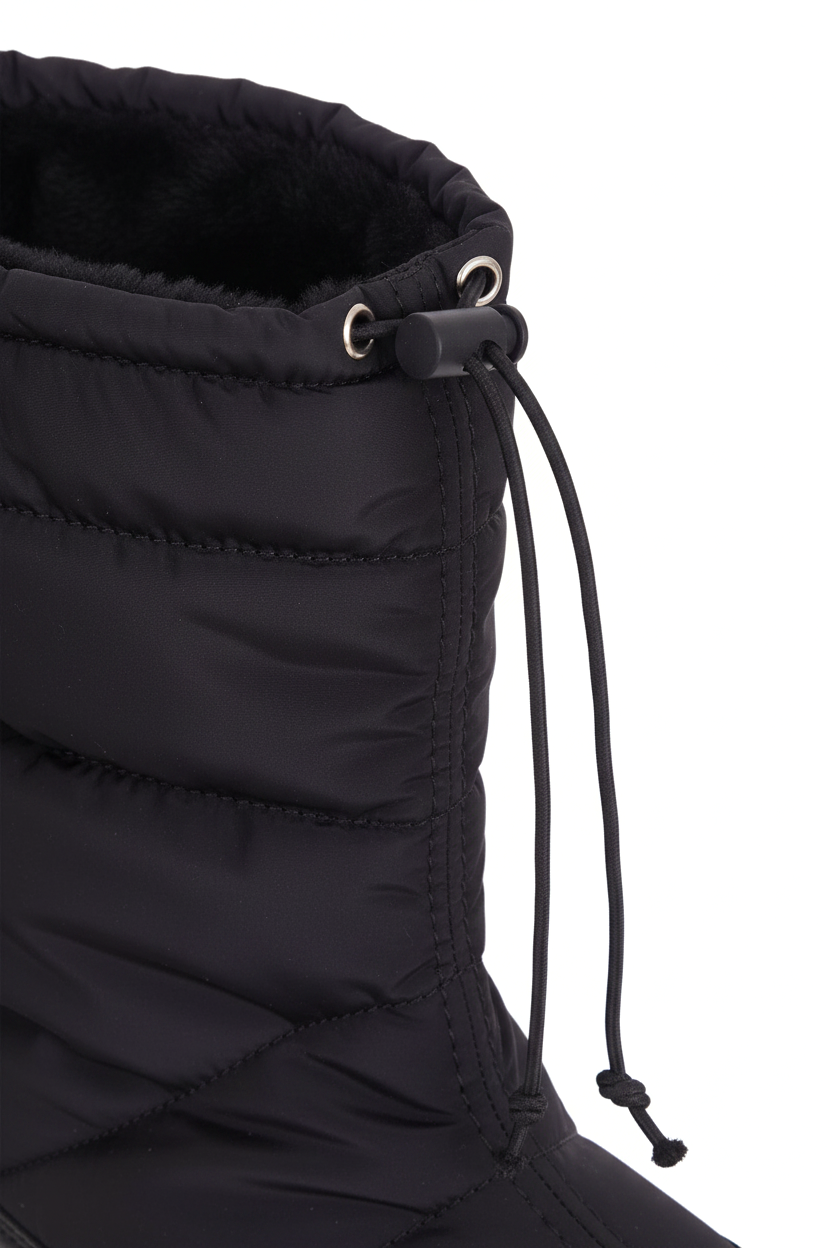 Close up of the drawstring toggle and fleece lining on Andira waterproof winter boots