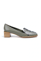 Mocassins Cordia en cuir vert olive vue latérale avec bout carré et talon bloc en bois de 4 cm